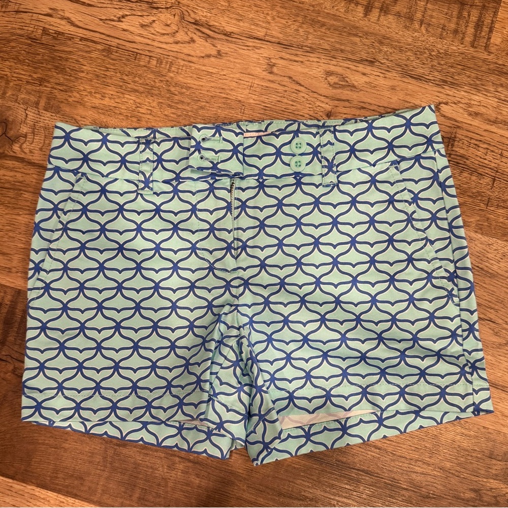 Vineyard vines whale tail shorts